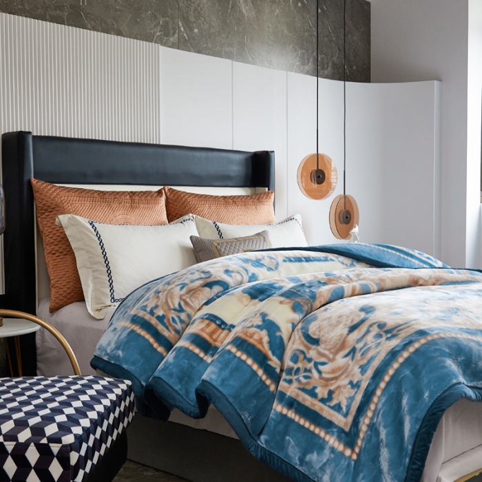 91家纺网 家纺一手货源 找家纺 凯轩毛毛毯毯子 2024新款安哥拉云毛毯毯子 毛毛毯毯子  皇室世家   蓝