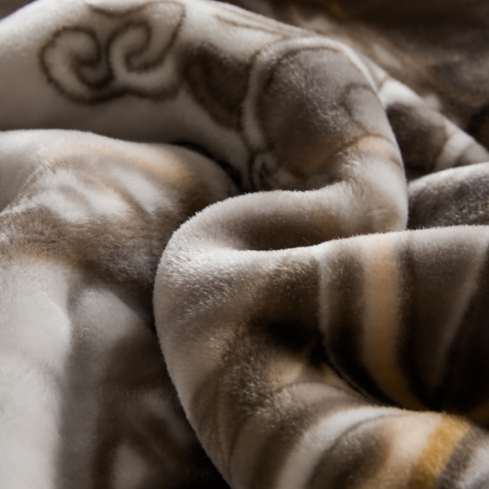 91家纺网 家纺一手货源 找家纺 凯轩毛毛毯毯子 2024新款安哥拉云毛毯毯子 毛毛毯毯子 皇室世家  灰