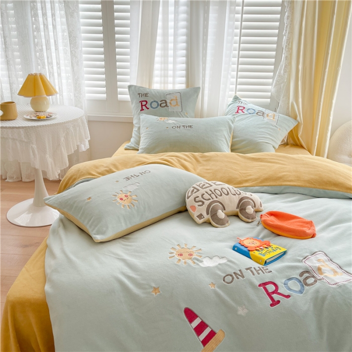 91家纺网 家纺一手货源 找家纺 （总）星野 2021新款高克重牛奶绒四件套-快乐旅行