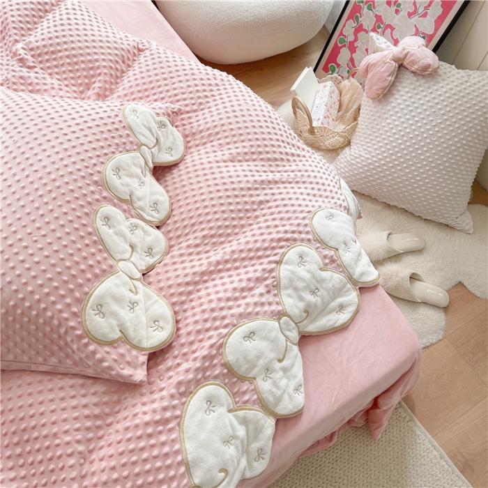 91家纺网 家纺一手货源 找家纺 星野 2021新款高克重豆豆绒拼宝宝绒四件套 小泡芙绒粉