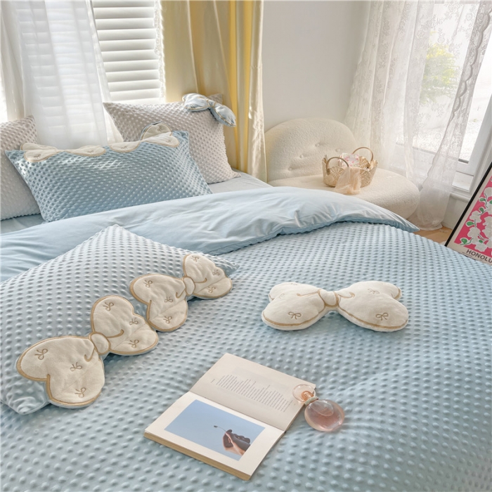 91家纺网 家纺一手货源 找家纺 星野 2021新款高克重豆豆绒拼宝宝绒四件套 小泡芙绒蓝