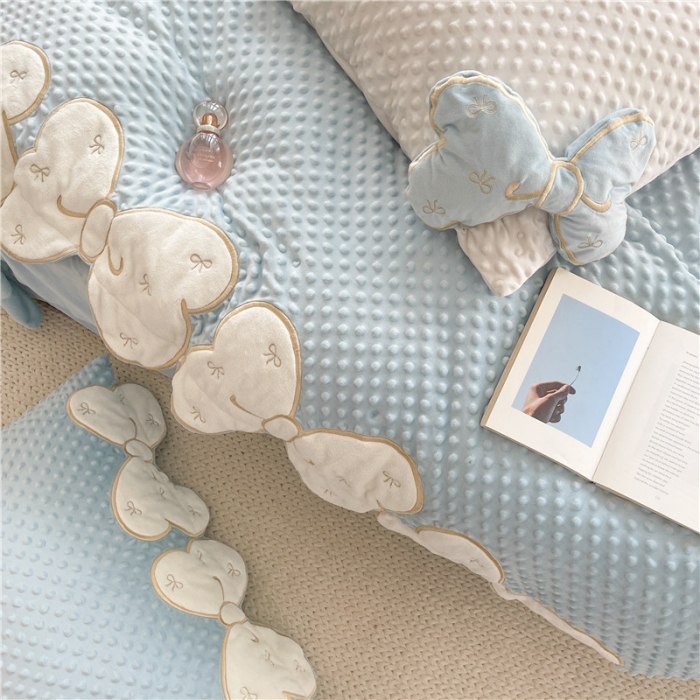 91家纺网 家纺一手货源 找家纺 星野 2021新款高克重豆豆绒拼宝宝绒四件套 小泡芙绒蓝