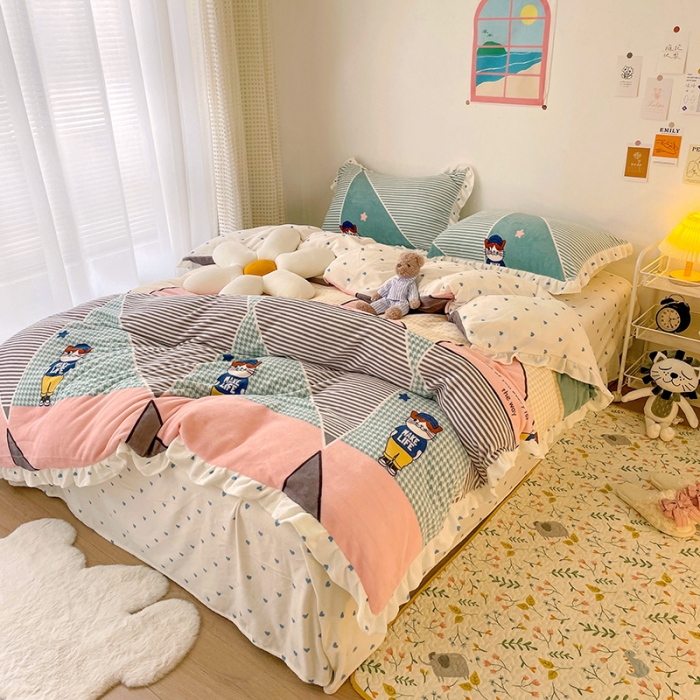 91家纺网 家纺一手货源 找家纺 青竹苑 2021新款220克ins韩版花边牛奶绒印花四件套 布兰妮