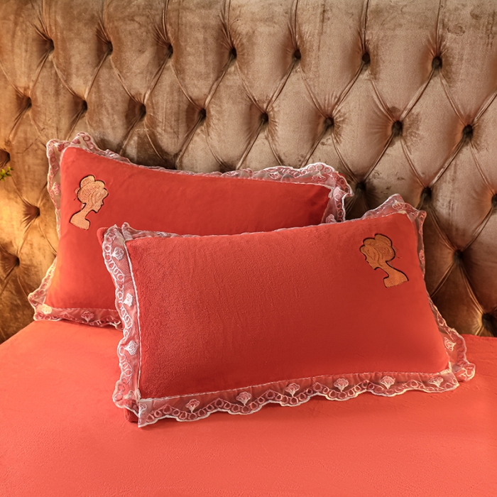 91家纺网 家纺一手货源 找家纺 青竹苑2021新款220克加厚保暖牛奶绒刺绣蕾丝太妃款四件套 太妃桔