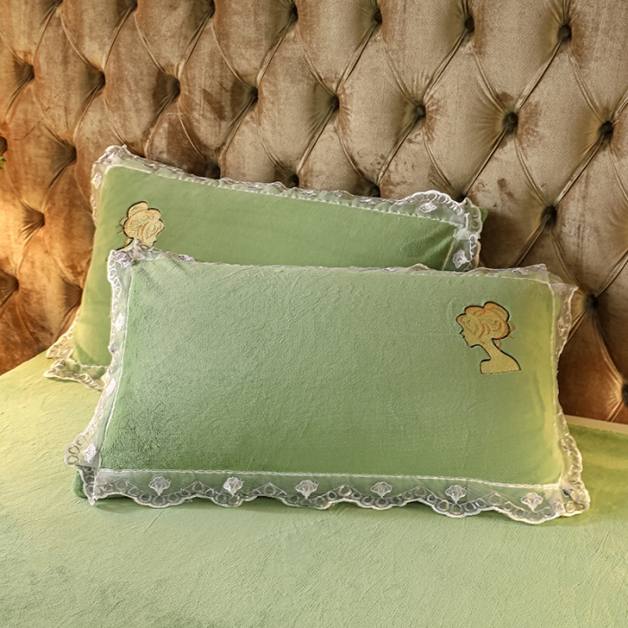 91家纺网 家纺一手货源 找家纺 青竹苑2021新款220克加厚保暖牛奶绒刺绣蕾丝太妃款四件套 太妃果绿