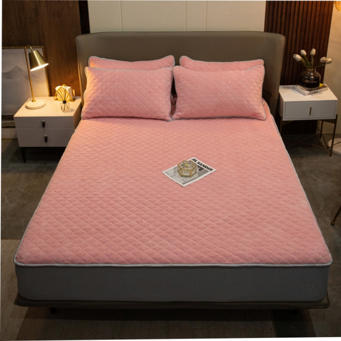 91家纺网 家纺一手货源 找家纺 棉生活家纺 2021新款秋冬多功能牛奶绒床笠 樱花粉