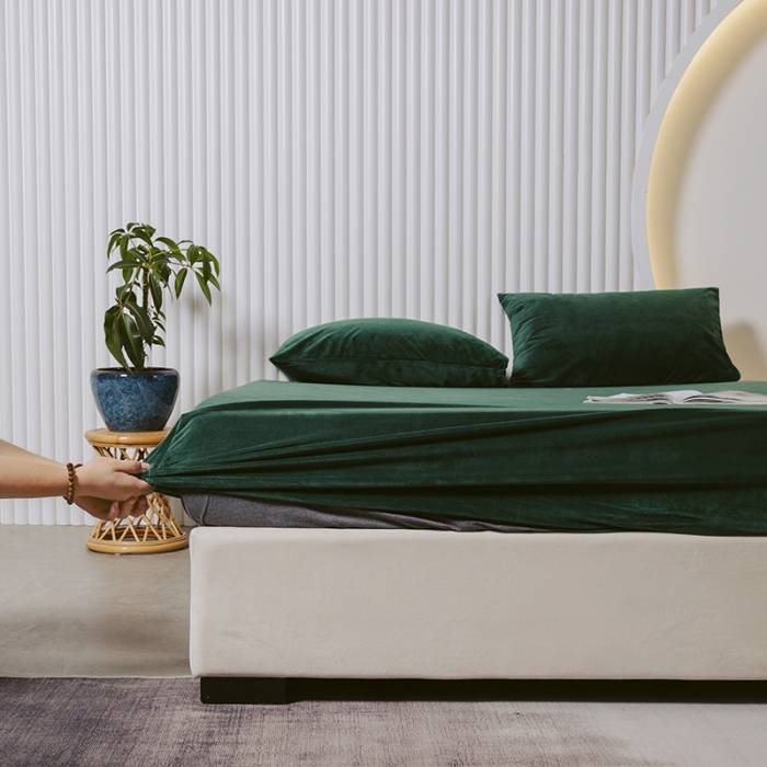 91家纺网 家纺一手货源 找家纺 小米笠 2021新款A类婴儿绒床笠 雨林绿