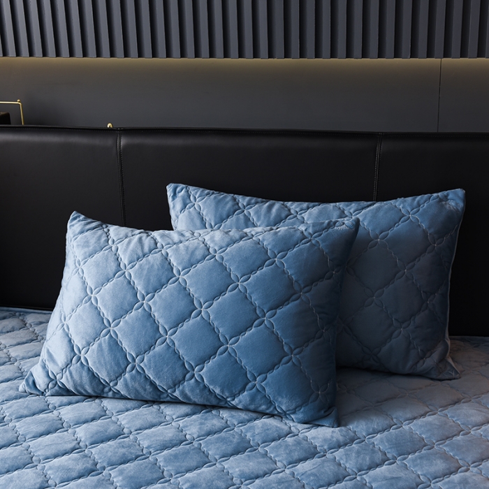 91家纺网 家纺一手货源 找家纺 床笠人家 2023新款水晶绒夹棉床笠 宝蓝