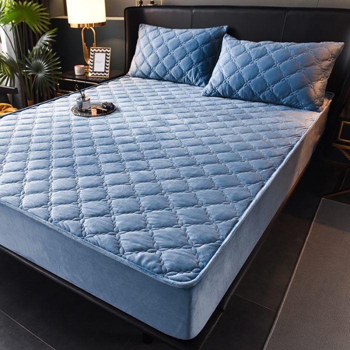 91家纺网 家纺一手货源 找家纺 床笠人家 2023新款水晶绒夹棉床笠 宝蓝