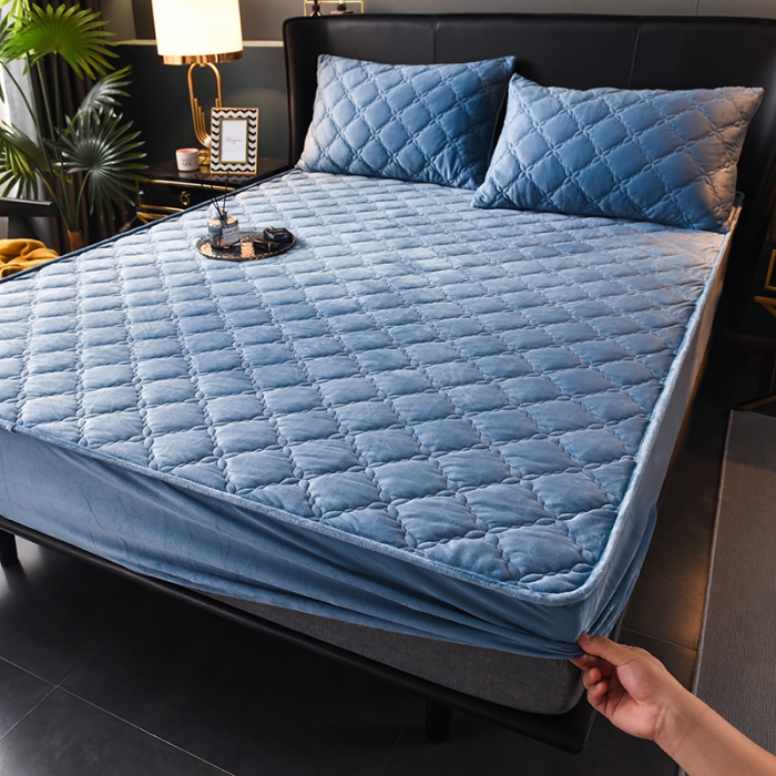 91家纺网 家纺一手货源 找家纺 床笠人家 2023新款水晶绒夹棉床笠 宝蓝