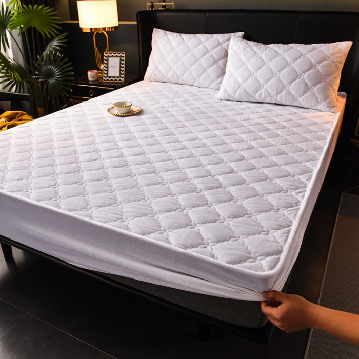 91家纺网 家纺一手货源 找家纺 床笠人家 2023新款水晶绒夹棉床笠 米白