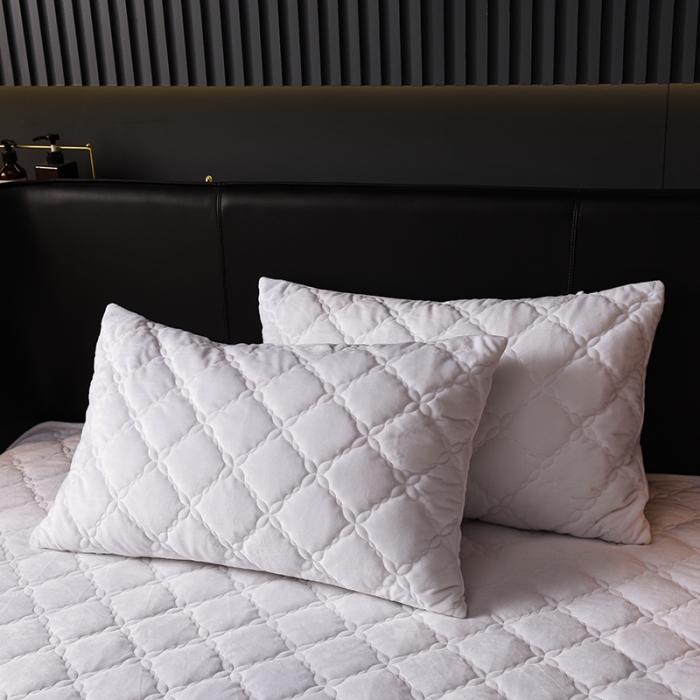 91家纺网 家纺一手货源 找家纺 床笠人家 2023新款水晶绒夹棉床笠 米白