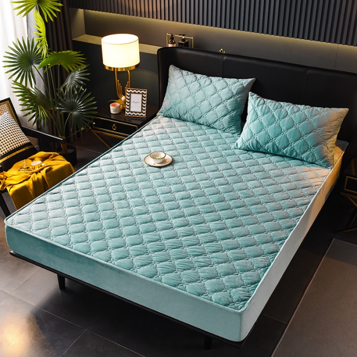 91家纺网 家纺一手货源 找家纺 床笠人家 2023新款水晶绒夹棉床笠 墨绿