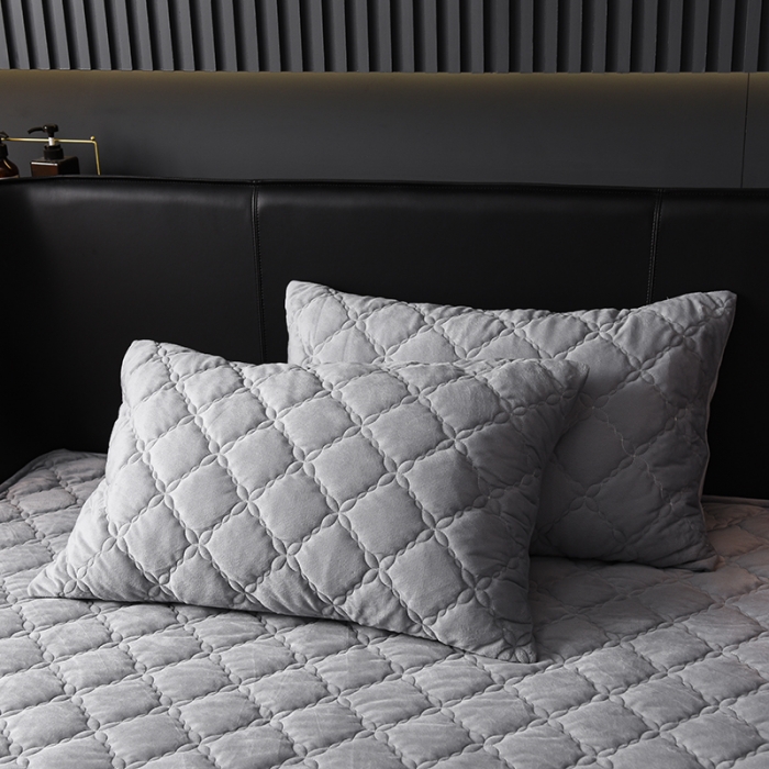 91家纺网 家纺一手货源 找家纺 床笠人家 2023新款水晶绒夹棉床笠 浅灰