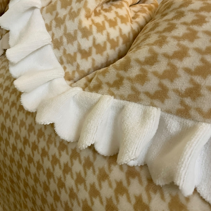 91家纺网 家纺一手货源 找家纺 千朵2021新款韩版法莱绒加厚牛奶绒四件套 米驼咖