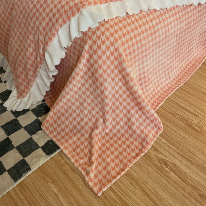 91家纺网 家纺一手货源 找家纺 千朵2021新款韩版法莱绒加厚牛奶绒四件套 樱花粉