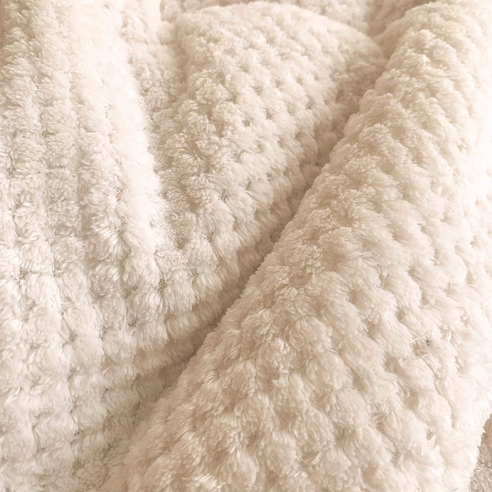 91家纺网 家纺一手货源 找家纺 慕尚家纺2022新款牛奶绒贝贝绒三层加厚毛毯加厚毯-爱心云