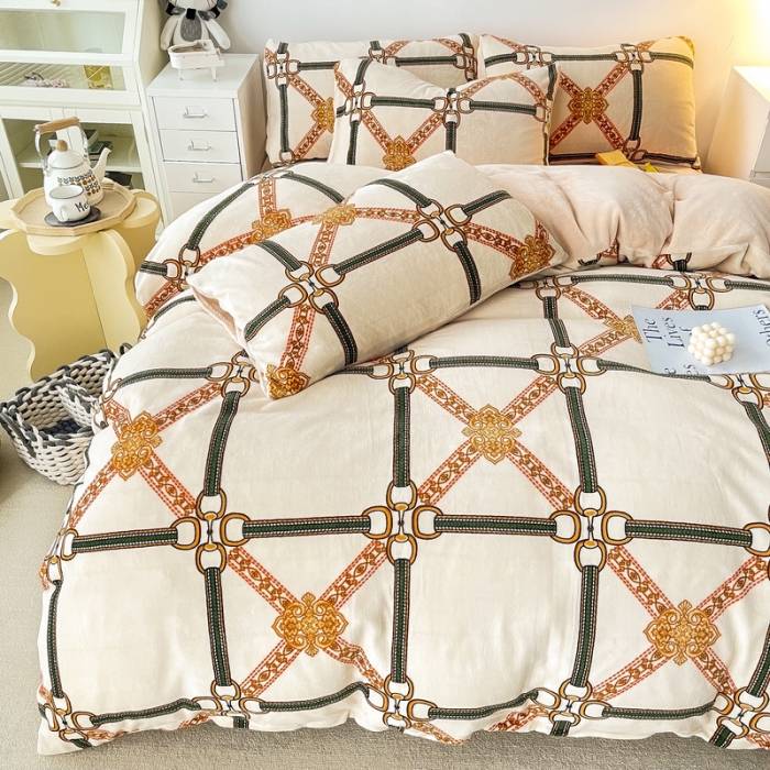 91家纺网 家纺一手货源 找家纺 优彩  2021新款200克高克重印花牛奶绒四件套 巴黎