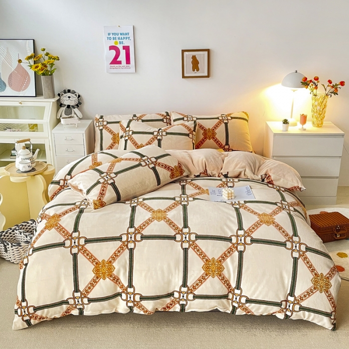 91家纺网 家纺一手货源 找家纺 优彩  2021新款200克高克重印花牛奶绒四件套 巴黎