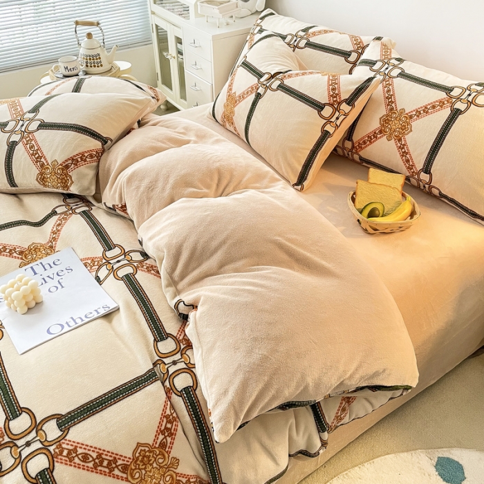 91家纺网 家纺一手货源 找家纺 优彩  2021新款200克高克重印花牛奶绒四件套 巴黎