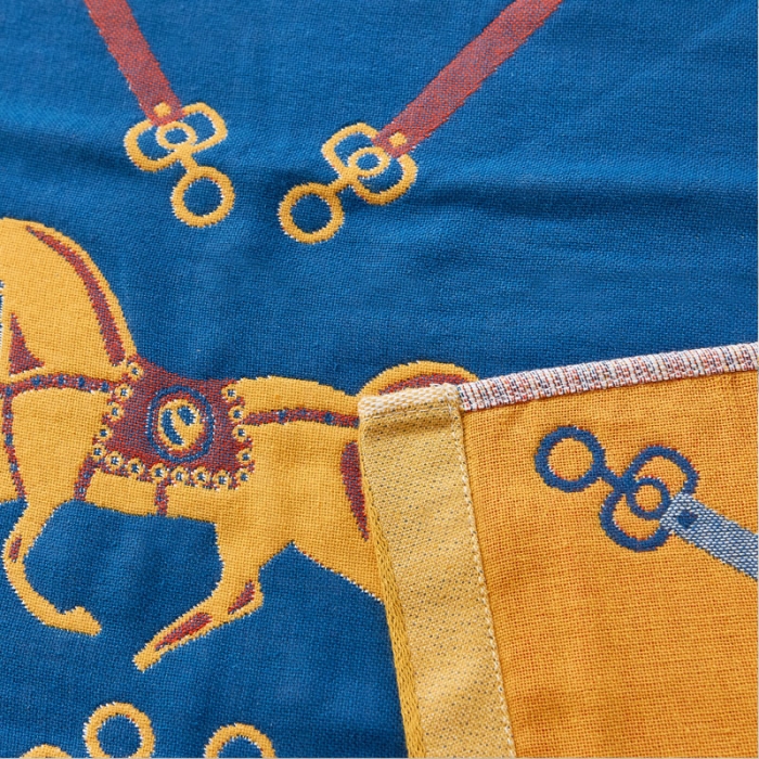 91家纺网 家纺一手货源 找家纺 朴尔2021年新款全棉多彩四层纱布枕巾 皇冠马-蓝