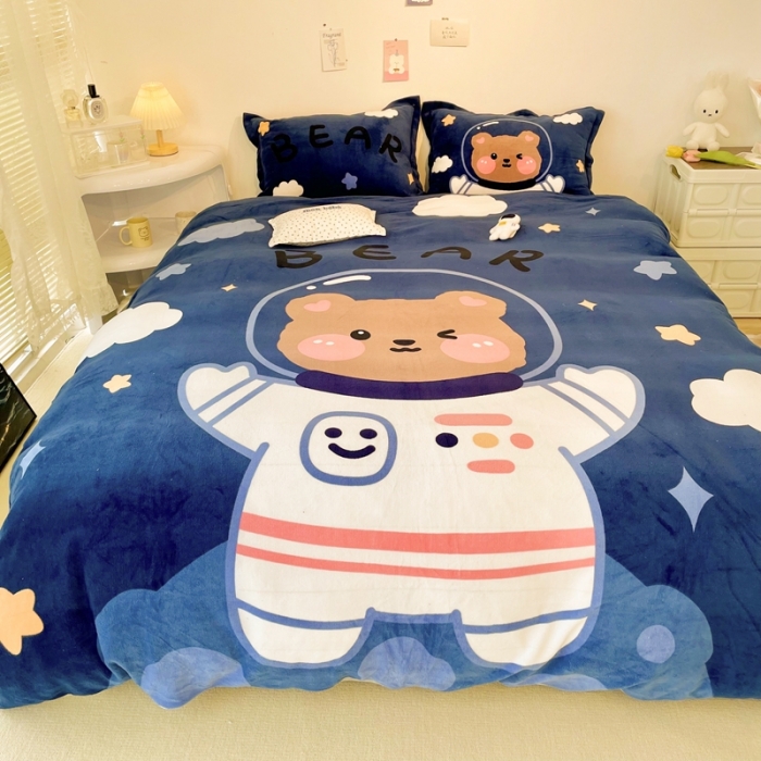 91家纺网 家纺一手货源 找家纺 慕尚 2022新款北欧牛奶绒大版四件套实拍图暖光 太空熊宝