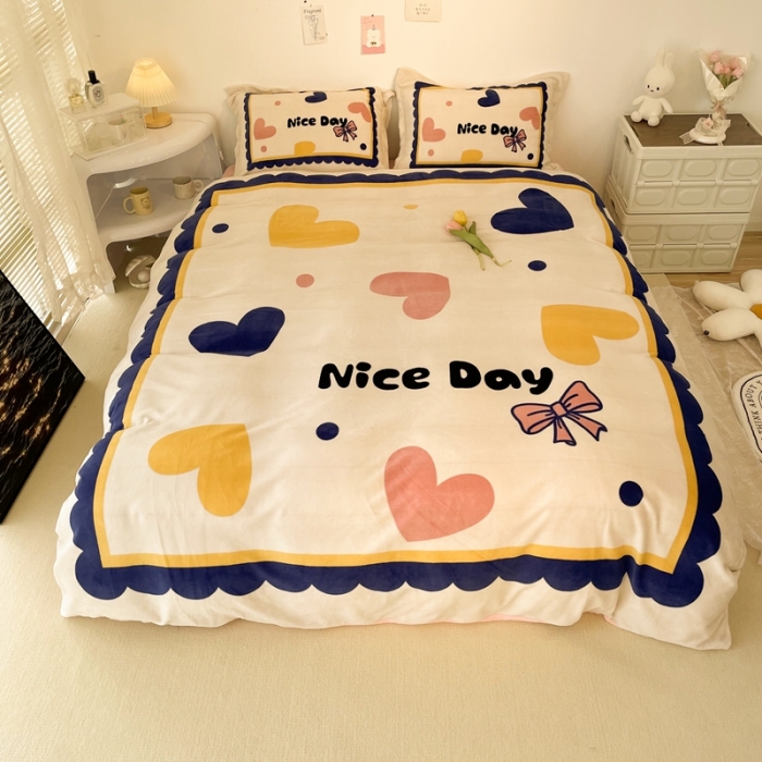 91家纺网 家纺一手货源 找家纺 慕尚 2022新款北欧牛奶绒大版四件套实拍图暖光 小爱心