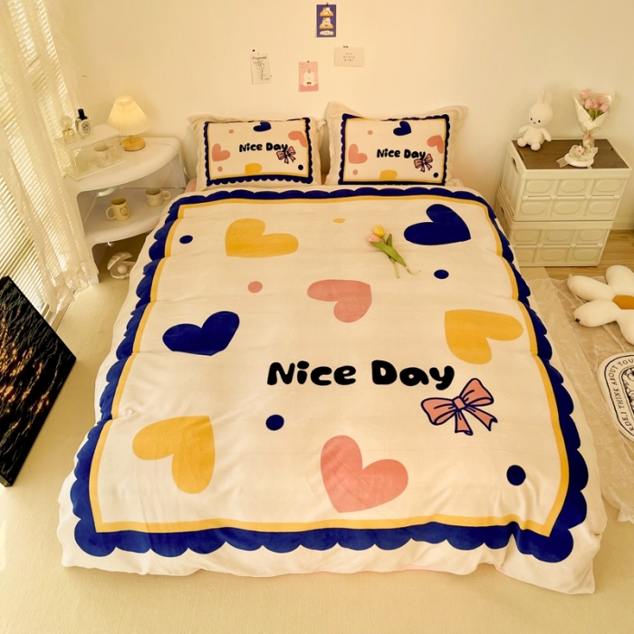 91家纺网 家纺一手货源 找家纺 慕尚 2022新款北欧牛奶绒大版四件套实拍图暖光 小爱心