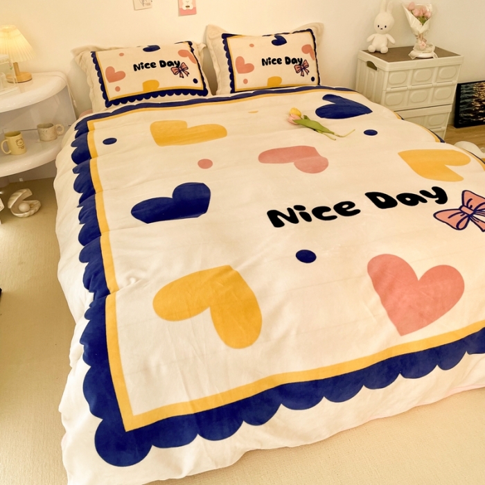 91家纺网 家纺一手货源 找家纺 慕尚 2022新款北欧牛奶绒大版四件套实拍图暖光 小爱心