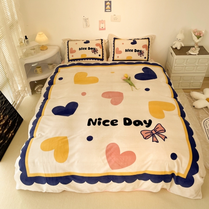 91家纺网 家纺一手货源 找家纺 慕尚 2022新款北欧牛奶绒大版四件套实拍图暖光 小爱心