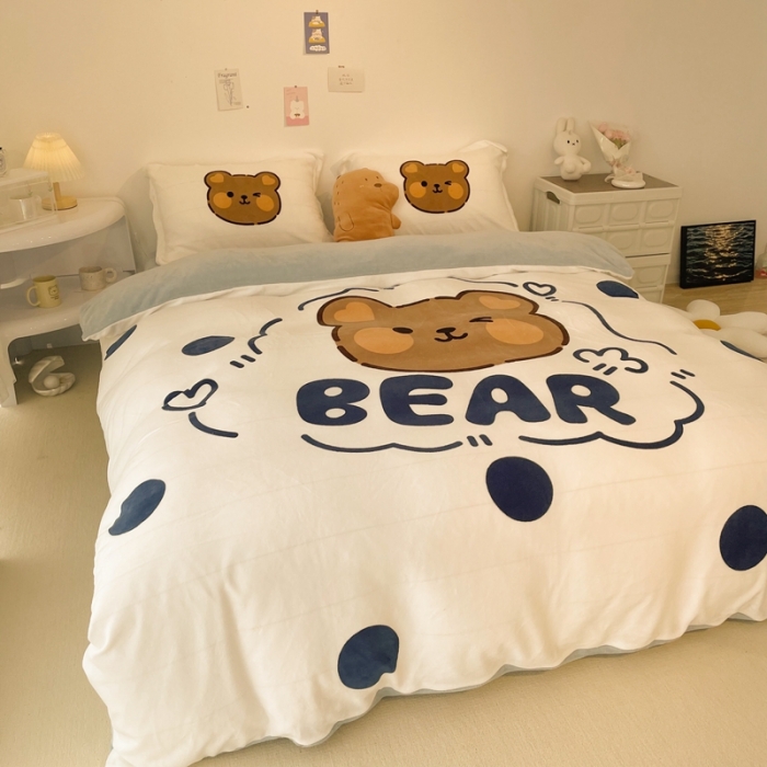 91家纺网 家纺一手货源 找家纺 慕尚 2022新款北欧牛奶绒大版四件套实拍图暖光 洋气熊