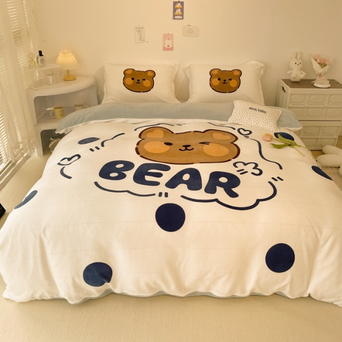 91家纺网 家纺一手货源 找家纺 慕尚 2022新款北欧牛奶绒大版四件套实拍图暖光 洋气熊