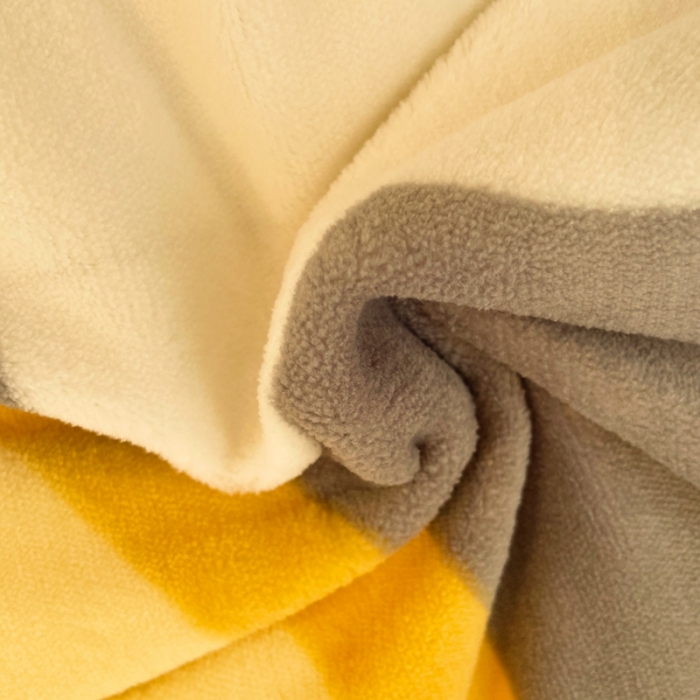 91家纺网 家纺一手货源 找家纺 慕尚 2022新款北欧牛奶绒大版四件套实拍图暖光 月亮兔