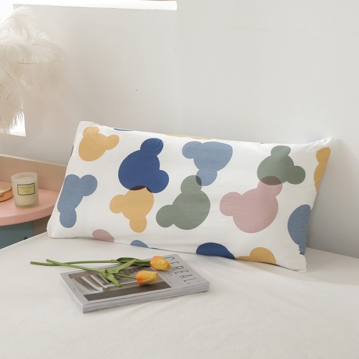 91家纺网 家纺一手货源 找家纺 锦绣万家 2021新款加长儿童决明子枕头枕芯一只 多彩熊仔（配套加长枕套35*70cm）