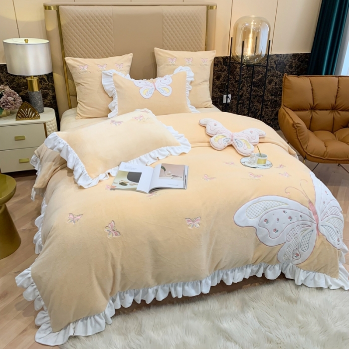 91家纺网 家纺一手货源 找家纺 星尚 2021新款A类进口牛奶绒加厚水晶绒绣花四件套 翩翩起舞-鹅黄