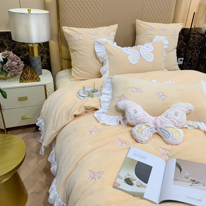 91家纺网 家纺一手货源 找家纺 星尚 2021新款A类进口牛奶绒加厚水晶绒绣花四件套 翩翩起舞-鹅黄