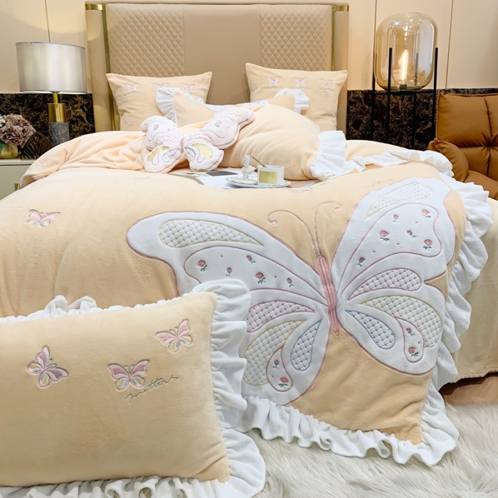 91家纺网 家纺一手货源 找家纺 星尚 2021新款A类进口牛奶绒加厚水晶绒绣花四件套 翩翩起舞-鹅黄