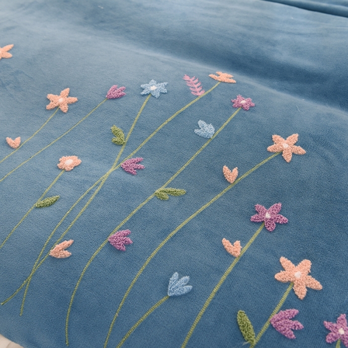 91家纺网 家纺一手货源 找家纺 狂想家 2025高克重牛奶绒四件套秘密花园系列 蓝色