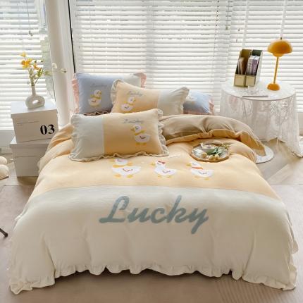 91家纺网 家纺一手货源 找家纺 （总）懒猫家纺 2021新款牛奶绒毛巾绣四件套实拍图