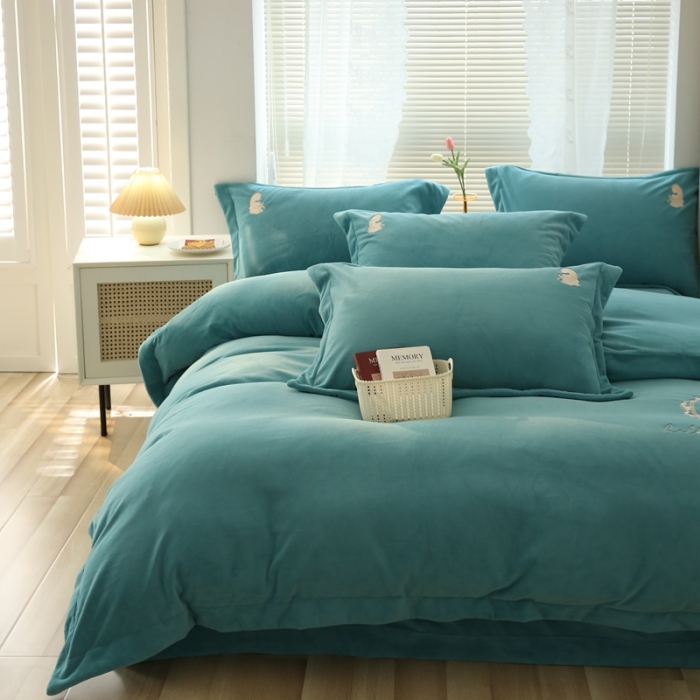 91家纺网 家纺一手货源 找家纺 榻尚家居 2021新款清新柔暖绒四件套茱莉系列 茱莉蓝