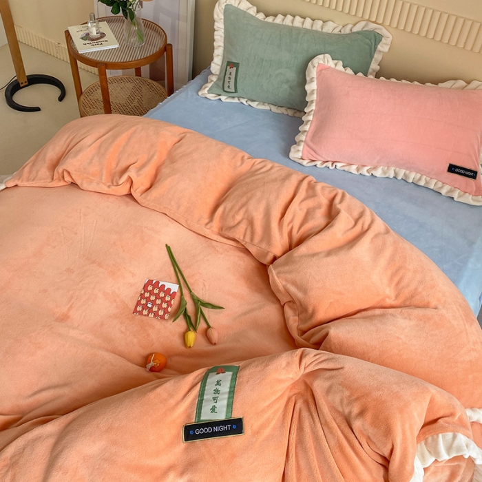 91家纺网 家纺一手货源 找家纺 安哆啦2021纯色拼色撞色新款床裙牛奶绒四件套糖果-美人蕉橙
