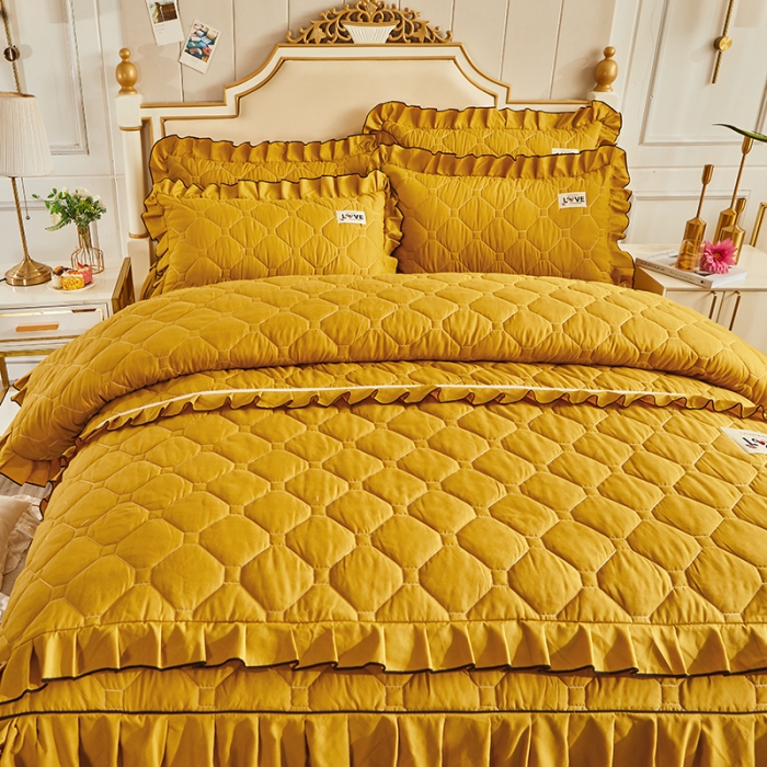 91家纺网 家纺一手货源 找家纺 艾裙海 2025新款床裙款全夹棉四件套 姜黄