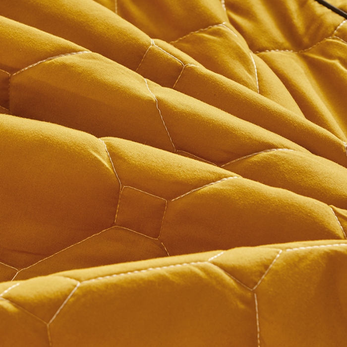 91家纺网 家纺一手货源 找家纺 艾裙海 2025新款床裙款全夹棉四件套 姜黄