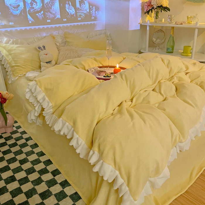 91家纺网 家纺一手货源 找家纺 千朵 2021新款法莱绒加厚牛奶绒四件套 米月黄