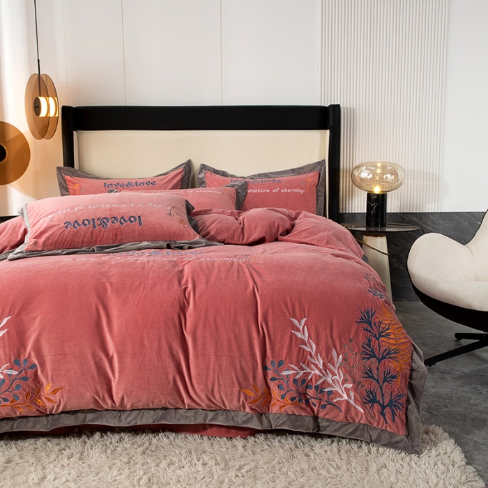 91家纺网 家纺一手货源 找家纺 摩卡 2021新品高端刺绣德芙绒保暖四件套 凡尔赛-豆沙