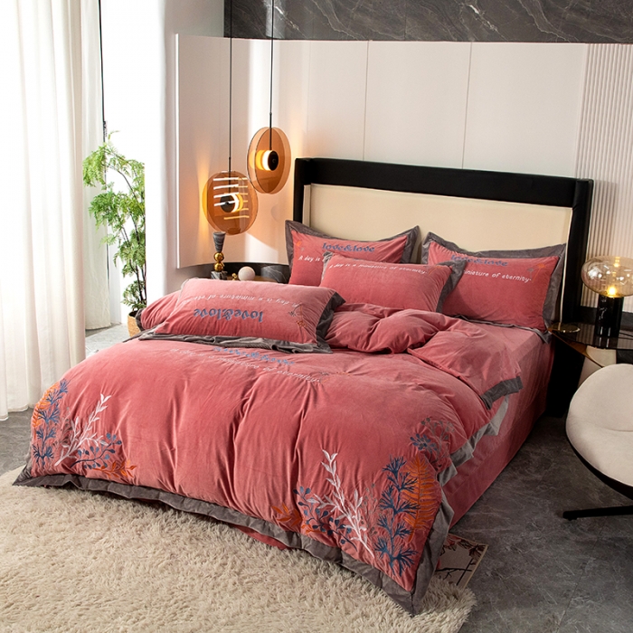 91家纺网 家纺一手货源 找家纺 摩卡 2021新品高端刺绣德芙绒保暖四件套 凡尔赛-豆沙