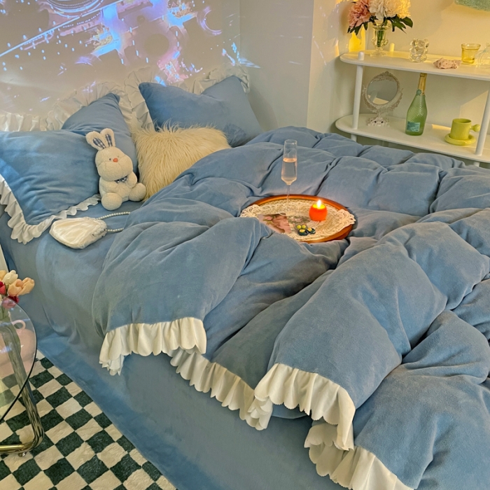 91家纺网 家纺一手货源 找家纺 千朵 2021新款法莱绒加厚牛奶绒四件套 天空蓝