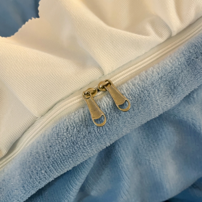 91家纺网 家纺一手货源 找家纺 千朵 2021新款法莱绒加厚牛奶绒四件套 天空蓝