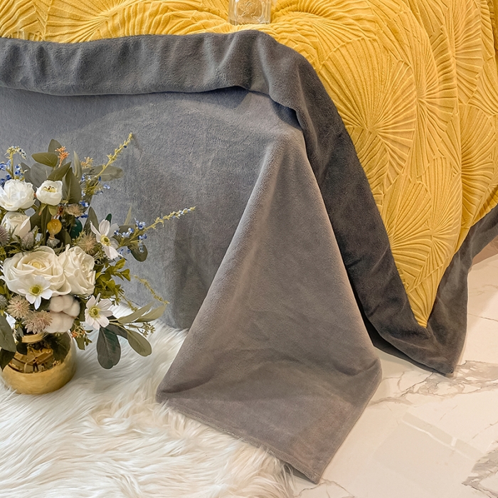 91家纺网 家纺一手货源 找家纺 （总）吾秀  银杏雕花四件套 牛奶绒四件套法莱绒四件套