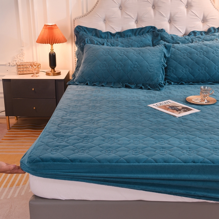 91家纺网 家纺一手货源 找家纺 （总）甜之梦 2025新款牛奶绒夹棉防滑纯色床笠